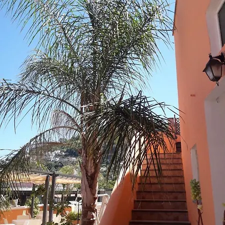 Casal San Domenico アパートホテル イスキア島