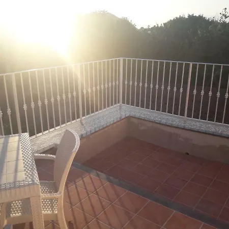 Casal San Domenico アパートホテル