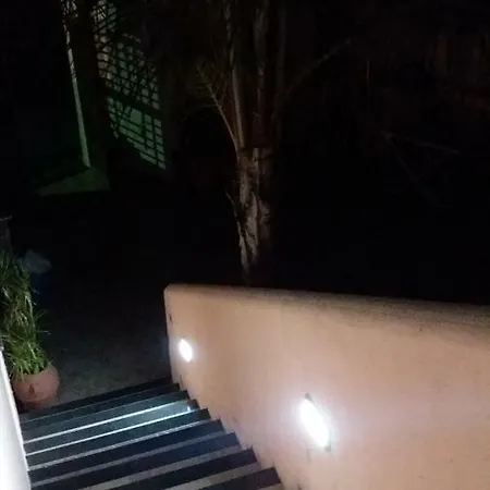 Casal San Domenico מלון דירות איסקיה